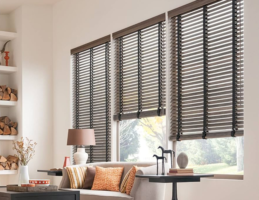 Neat Venetian Blinds